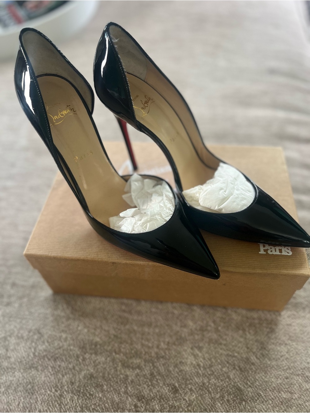 Christian Louboutin IRIZA 100 Black Patent Leather Pumps with Red Soles - Picture 2 of 8